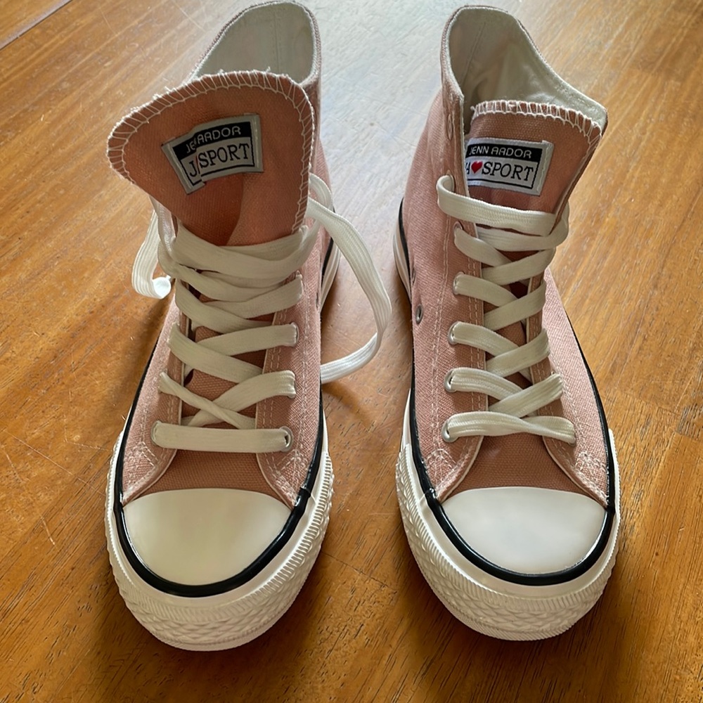 NWOT Jenn Ardor High Top Sneakers